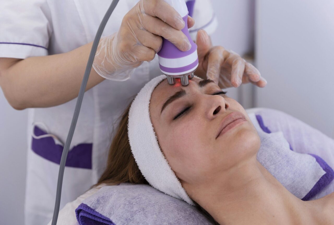 Trattamento viso anti-age per il ringiovanimento della pelle